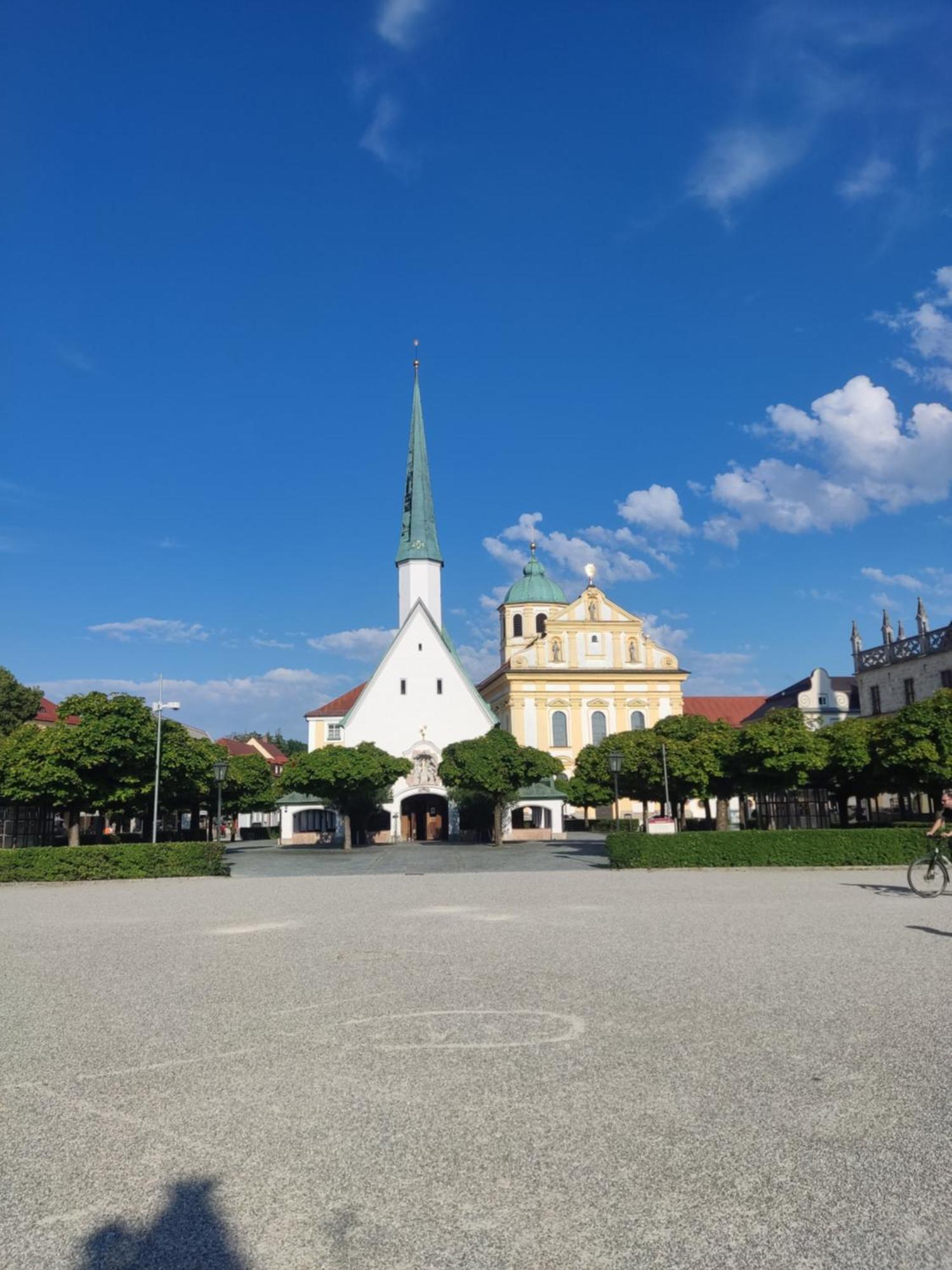 Ferienwohnung Enzian - Naehe Kapellplatz - Oeffentlicher Parkplatz - Aufzug Altötting Kültér fotó